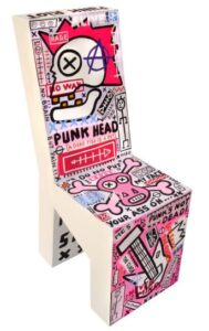chaise en carton punk head par yann sciberras