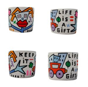 peinture sur vase en céramique "life is a gift"